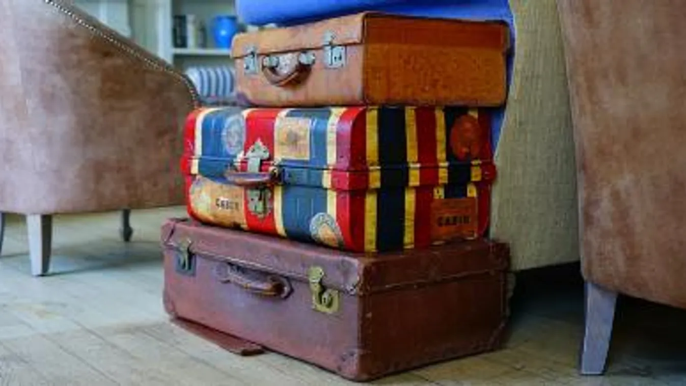 Repülővel hoztak 240 afrikai migránst Egyiptomból Hannoverbe