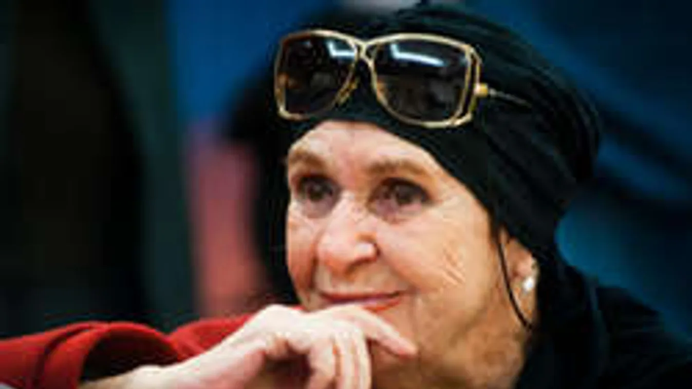 Ez áll Psota Irén végrendeletében!