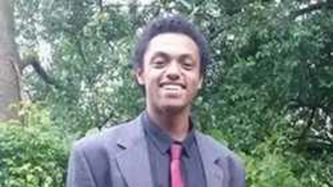 Brutális! Fejszével és szamurájkarddal ölt a 16 éves afrikai fiú