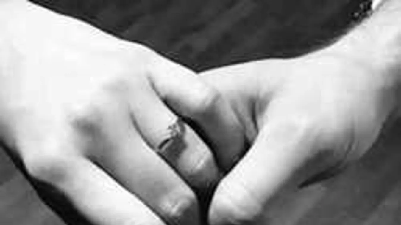 Eljegyezték a TV2 gyönyörű sztárját!