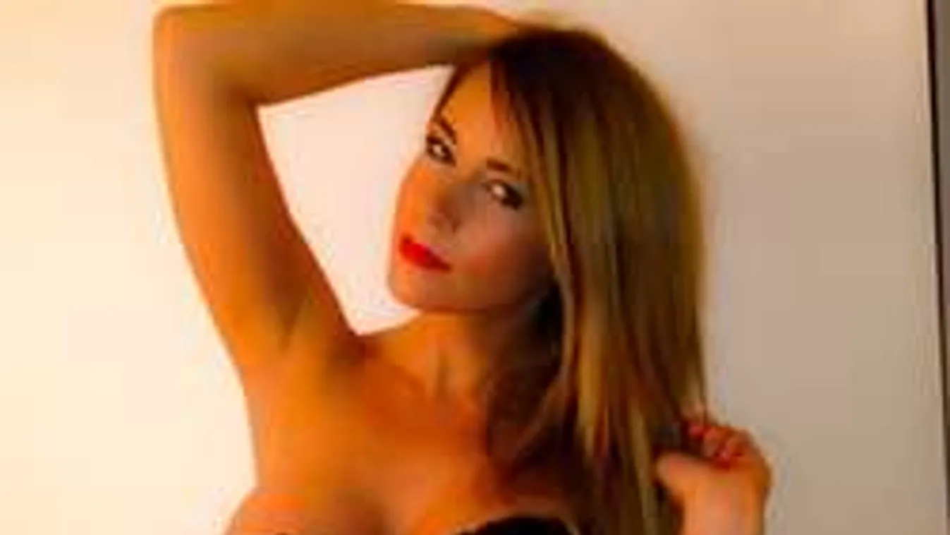 Baukó Éva mellmutogatással tér vissza a képernyőre - Fotó