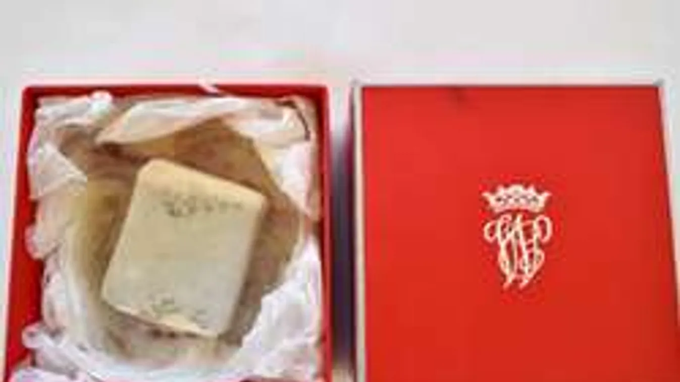 Árverezik Diana hercegnő esküvői tortáját! 1 millióról indul a licit