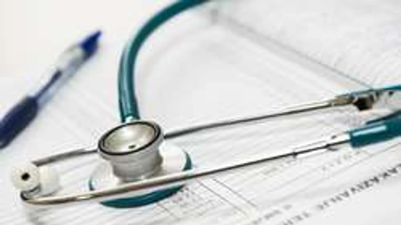 Megöregszel a váróban - gyógyítás helyett körmölnek az orvosok!