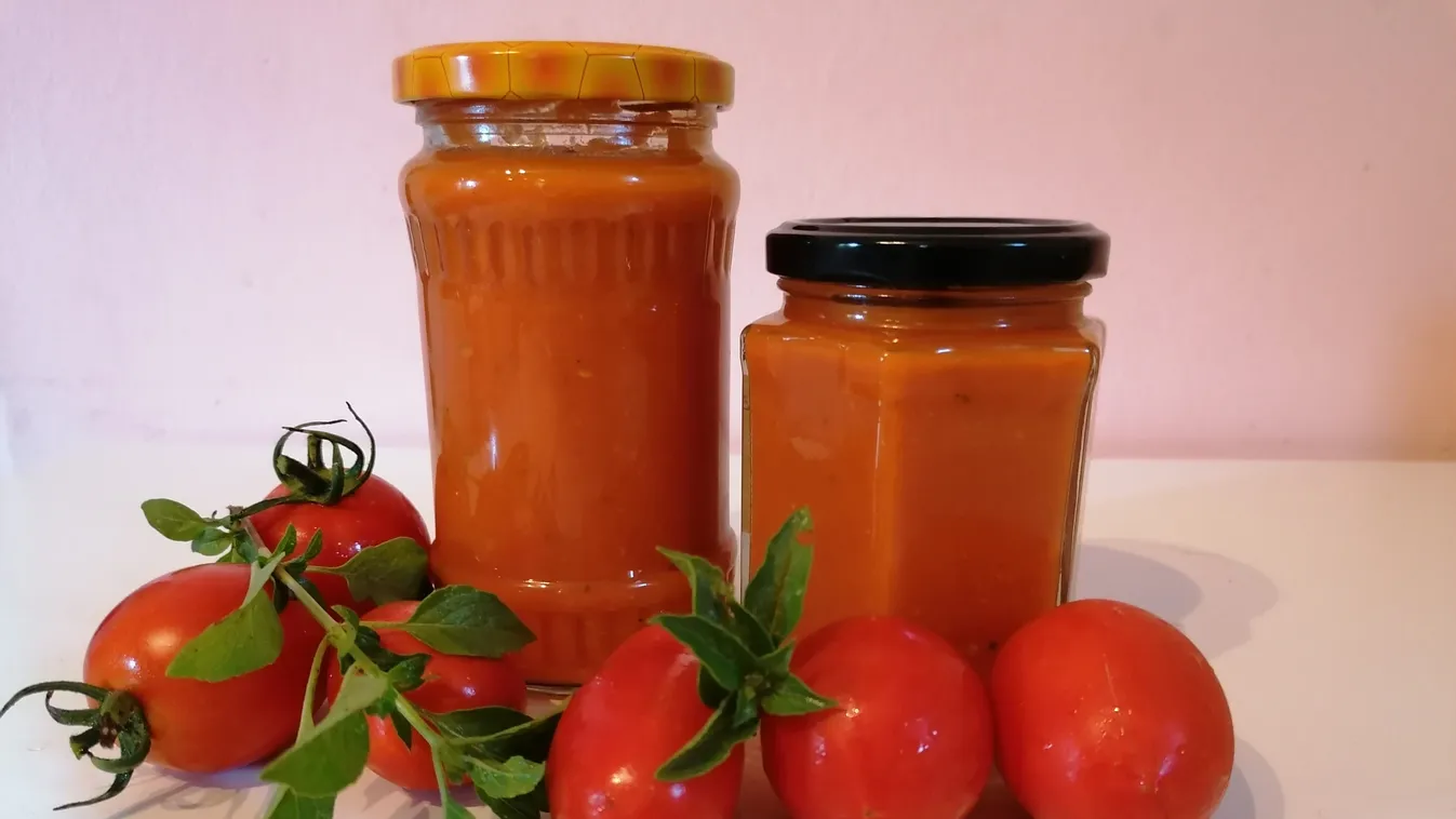 Ne csak paradicsomlét főzz be télire, így készül az isteni pizzaszósz
