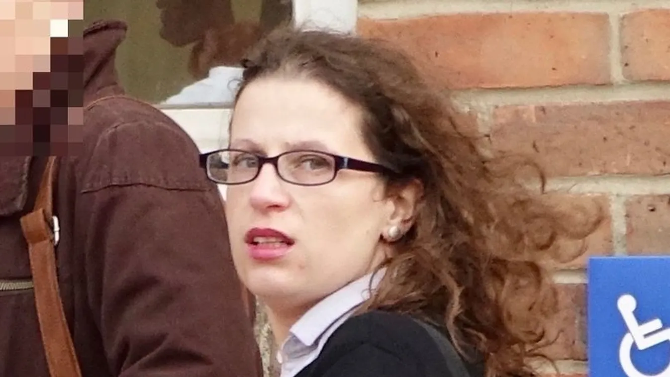 Lebukott a perverz börtönőrnő: ezt rejtegette a melltartójában