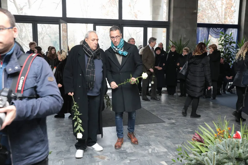 76751651_1152300124968207_2432442156720324608_n