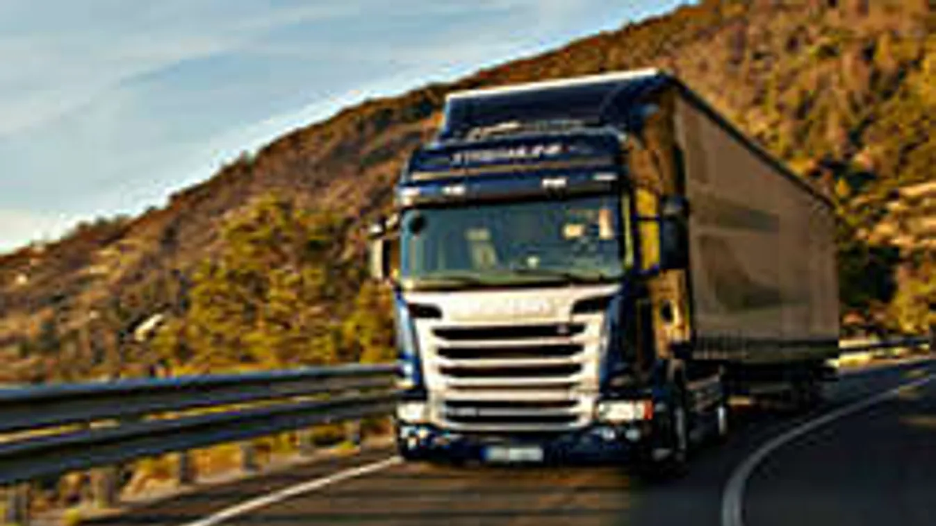 Direkt törték össze a rendőrök a kamiont, hogy megállítsák a részeg sofőrt