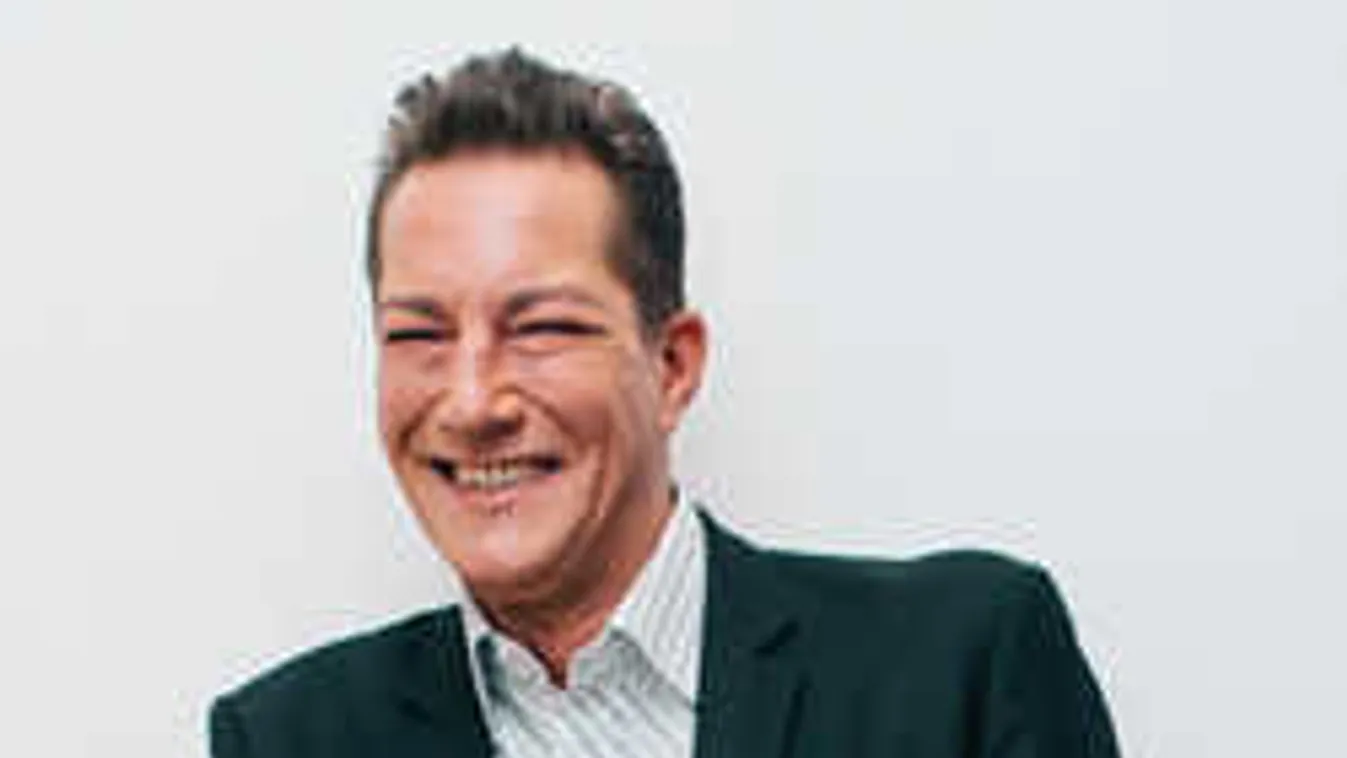 Ezért költözött a Balatonhoz a népszerű színész