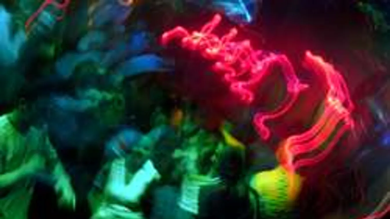 Halálra bulizta magát a csinos tinilány