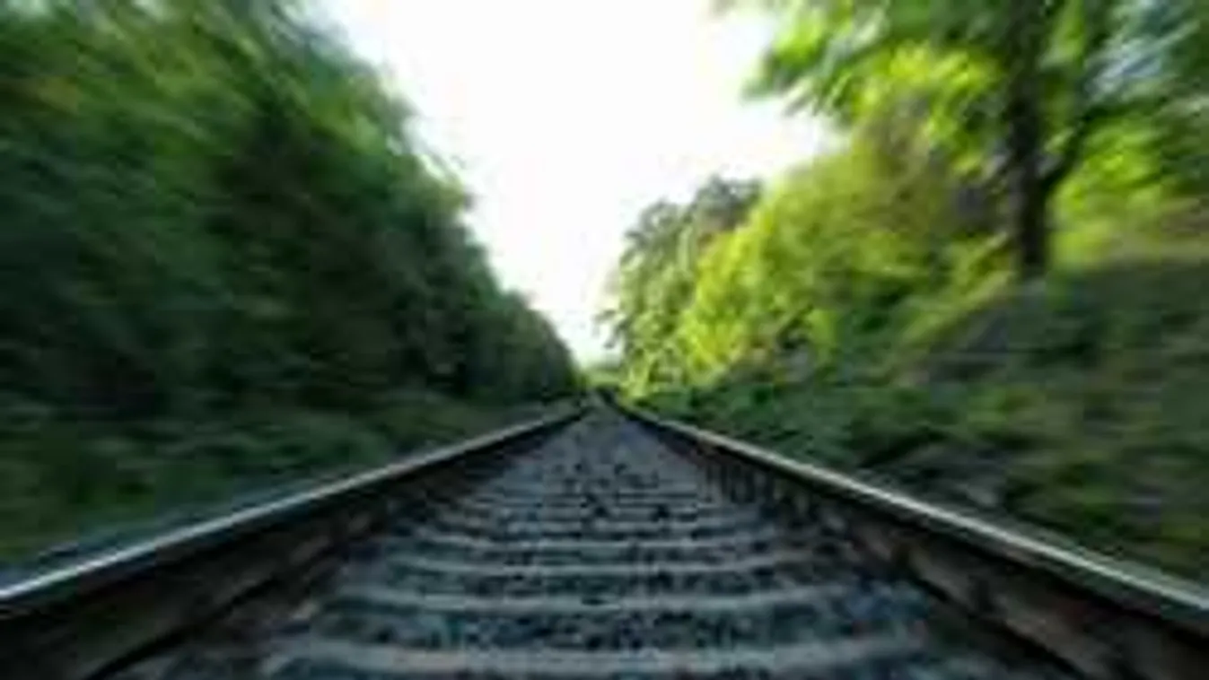 Félelmetes videó, ez a nő centikre volt a haláltól