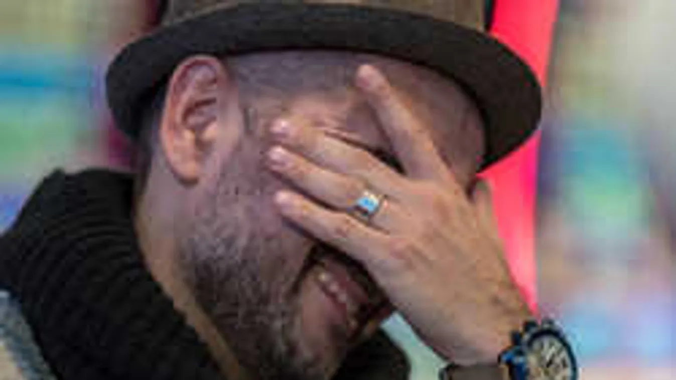 Lefotózták Majkát és Tillát: meztelenkedtek a tengerparton