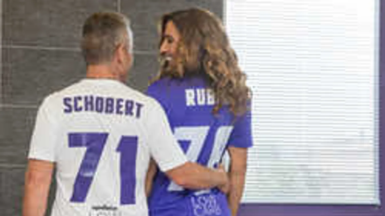 Pikáns lesifotó a kulisszák mögül, így romantikáznak Rubint Rékáék