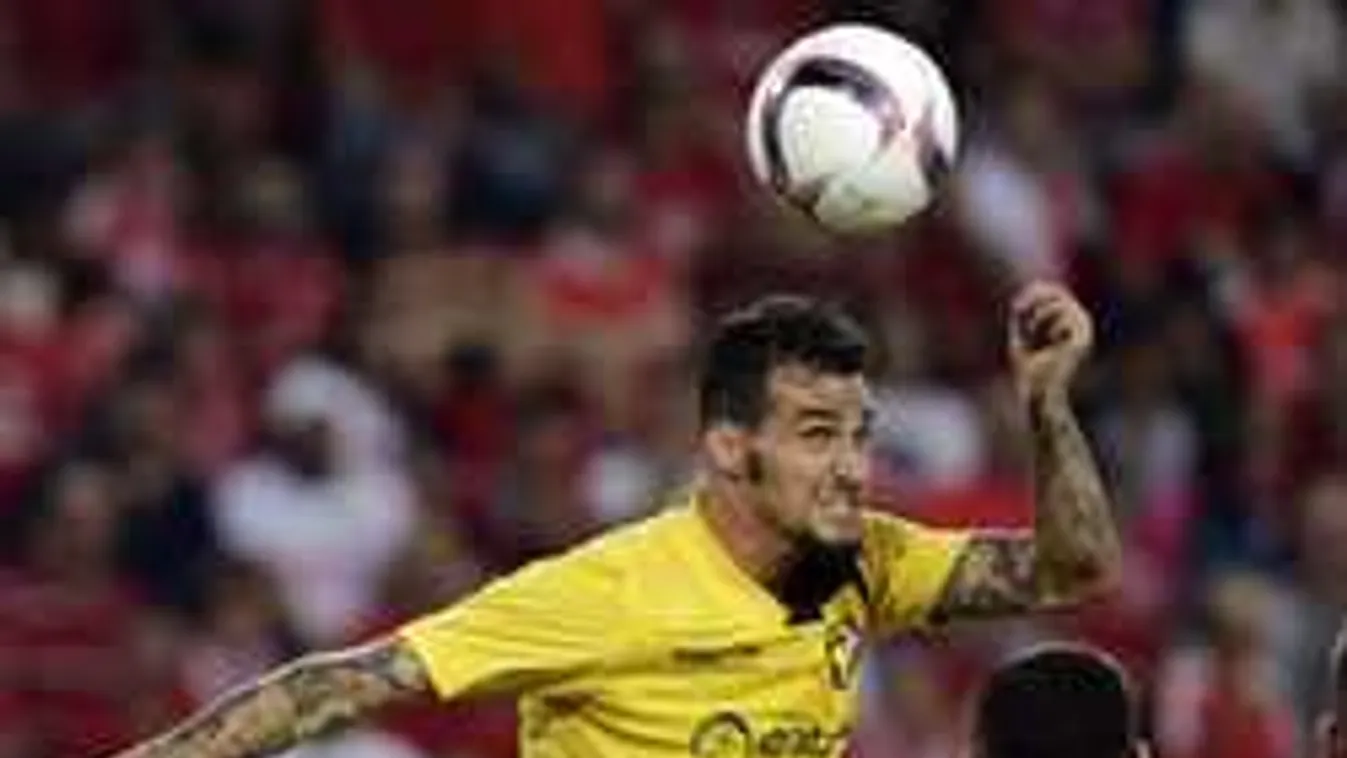 Hivatalos, a Fradinál folytatja az olasz gólkirály