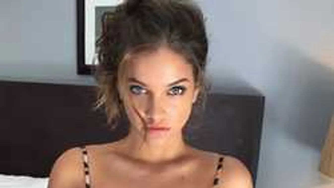 Palvin Barbara ezt csúnyán benézte, csak a melltartóját figyeld!