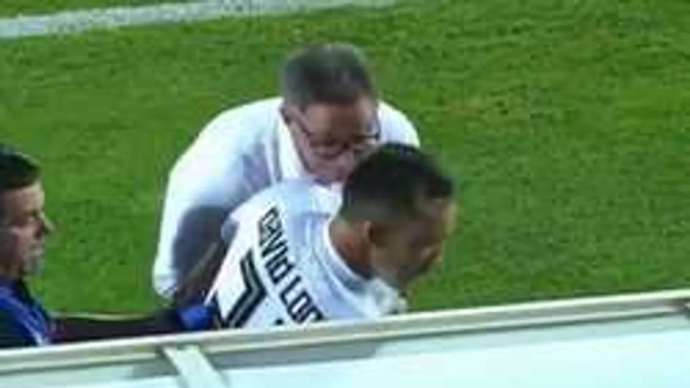 Lefejelte az edző a játékosát a rangadón! - Videó