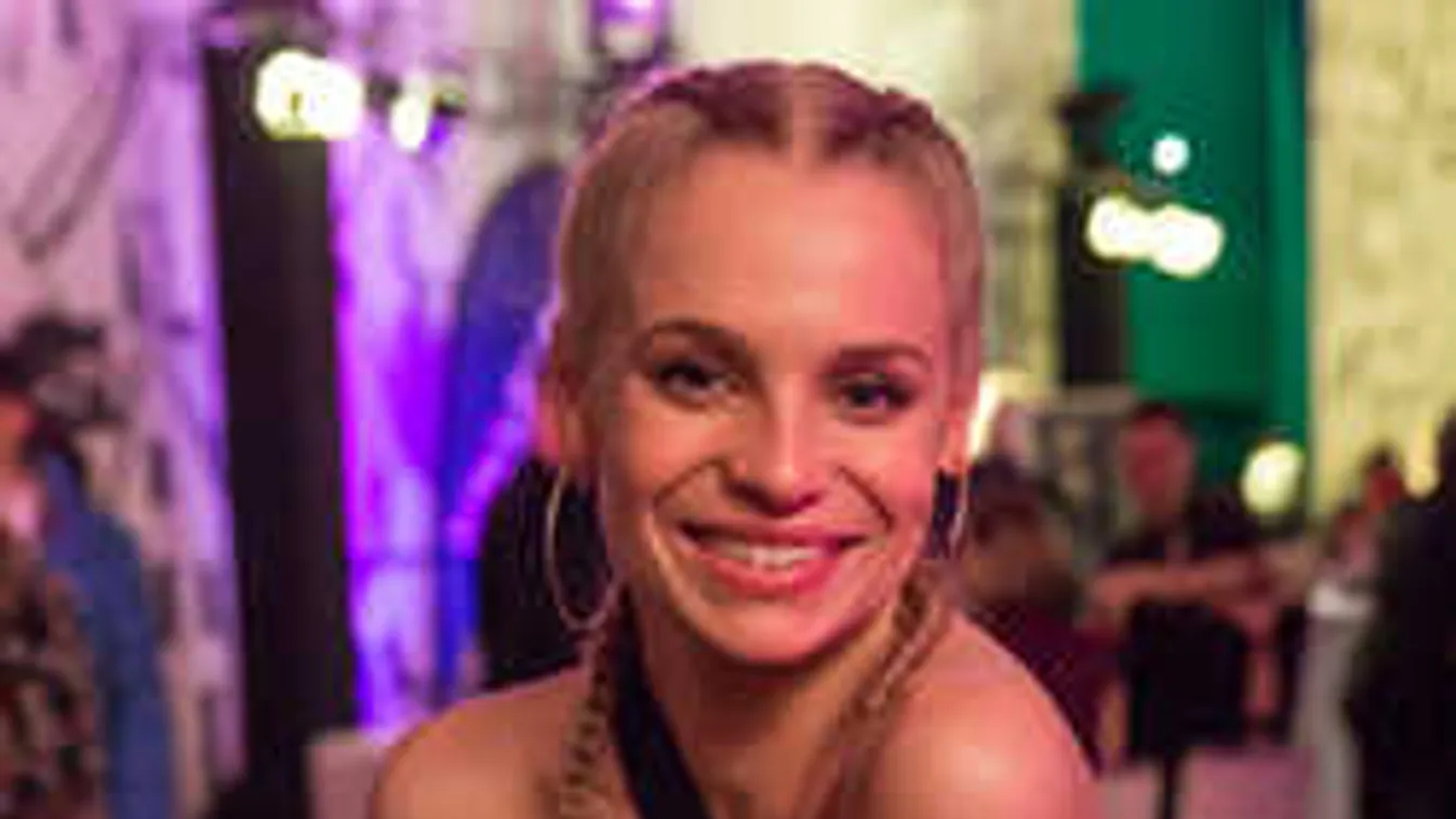 Kacér fotót posztolt Iszak Eszti, szexibb, mint valaha