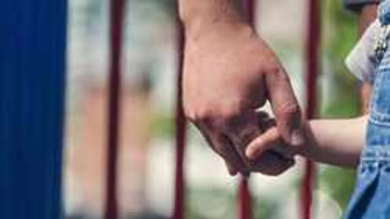 Újabb fejlemények: megrendítő titok derült ki a hajdúszoboszlói apáról