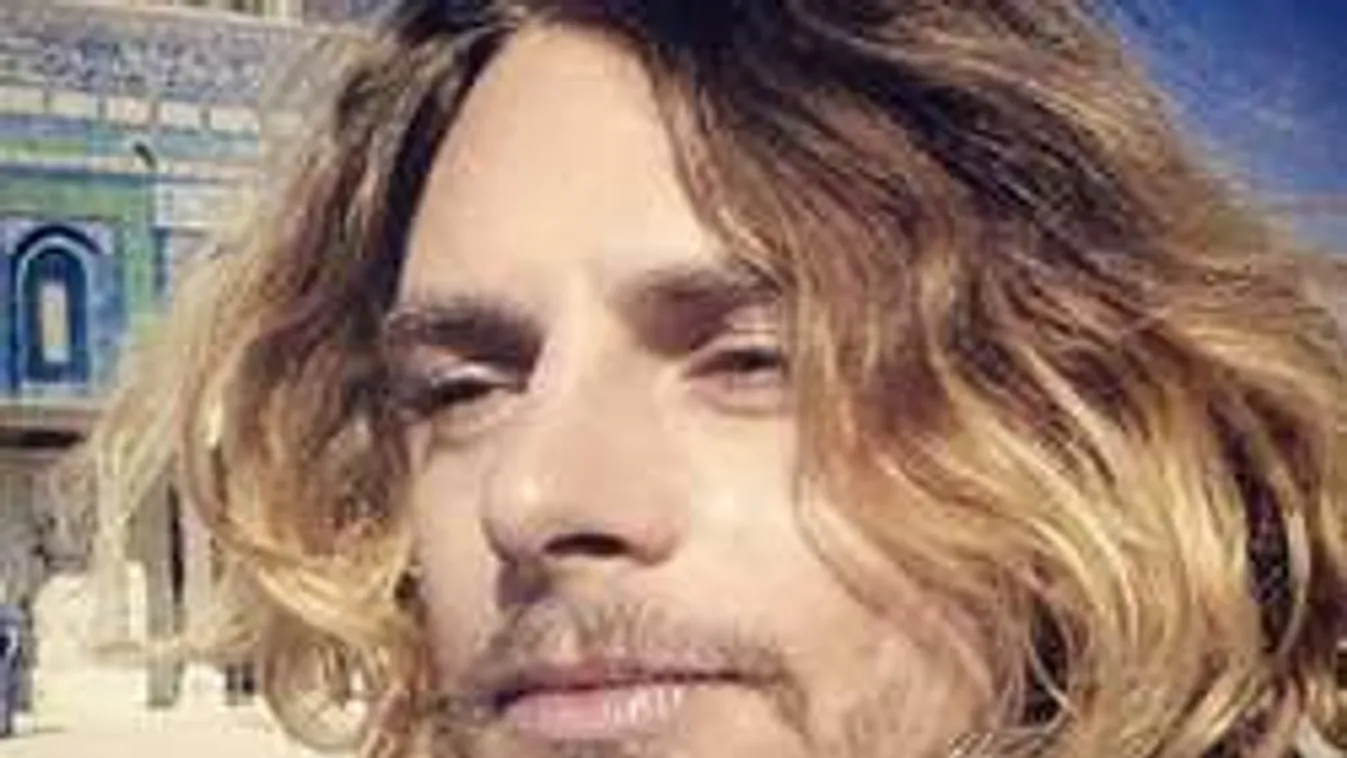 Nem hiszed el, hol kezdene új életet a másságát felvállaló hazai tévés!