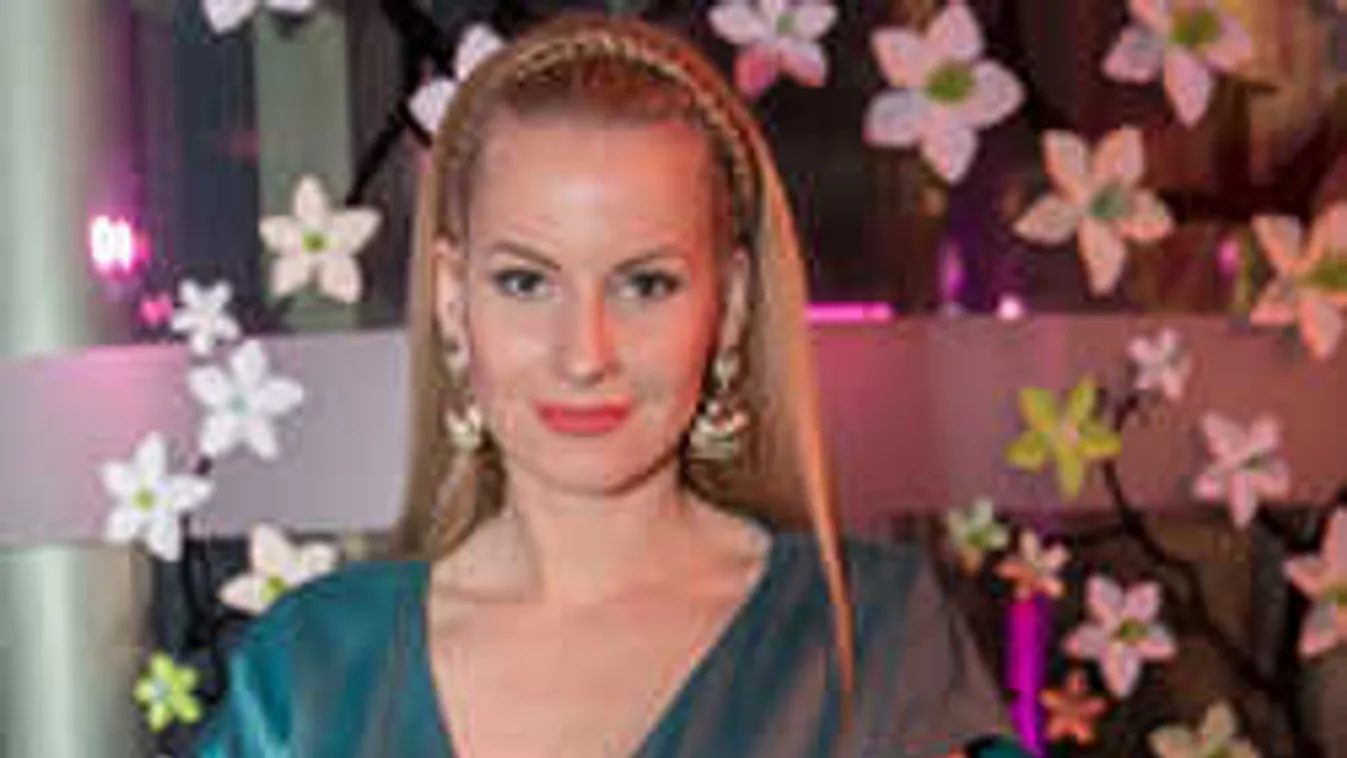 Új partnere lett Mádai Viviennek! - FOTÓ