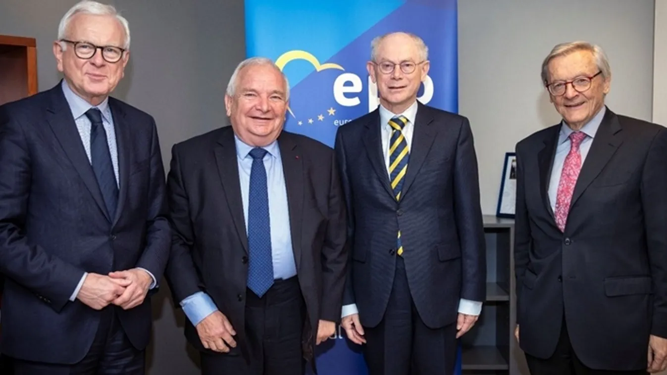 A bölcsek tanácsa nem tud dönteni a Fideszről