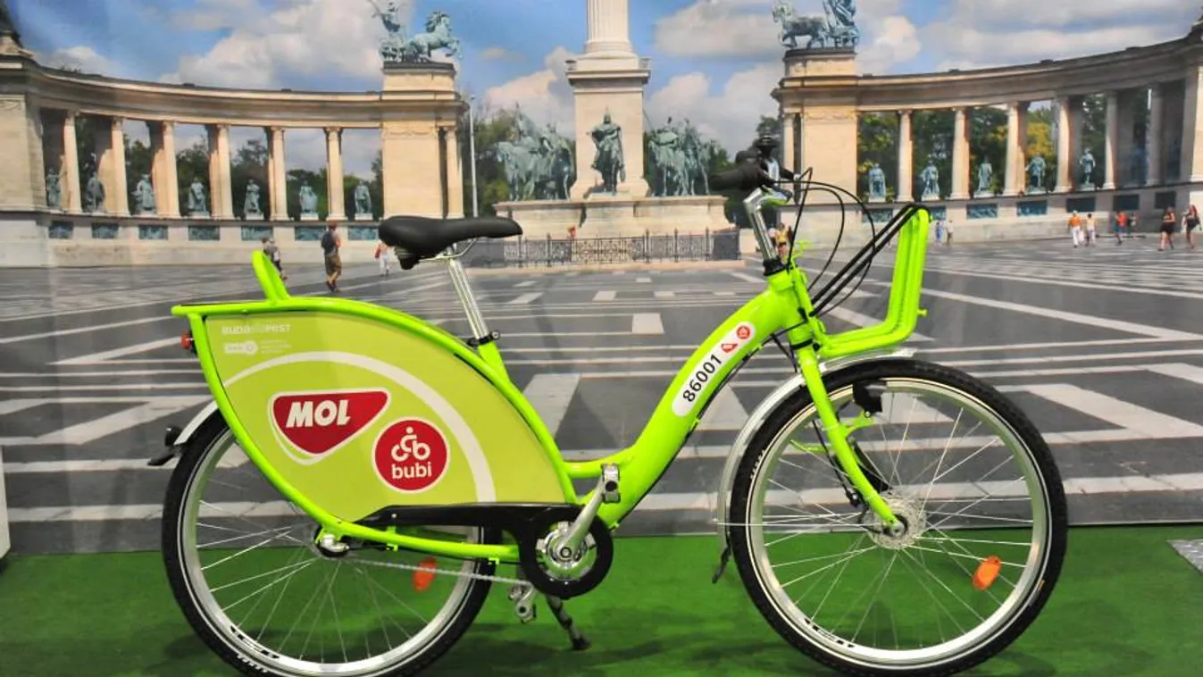 Karácsony már a bicikliseket is üldözi