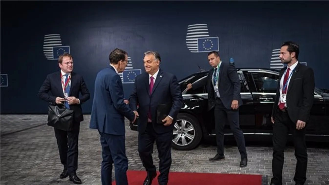 Védik a magyar határt a visegrádi országok