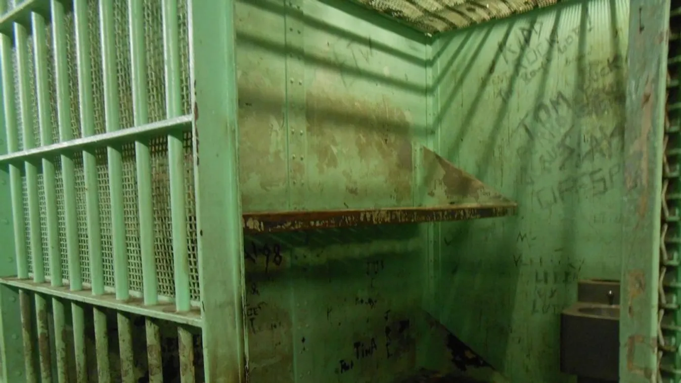 Öngyilkos lett egy fiatal fogvatartott a ceglédi rendőrkapitányságon