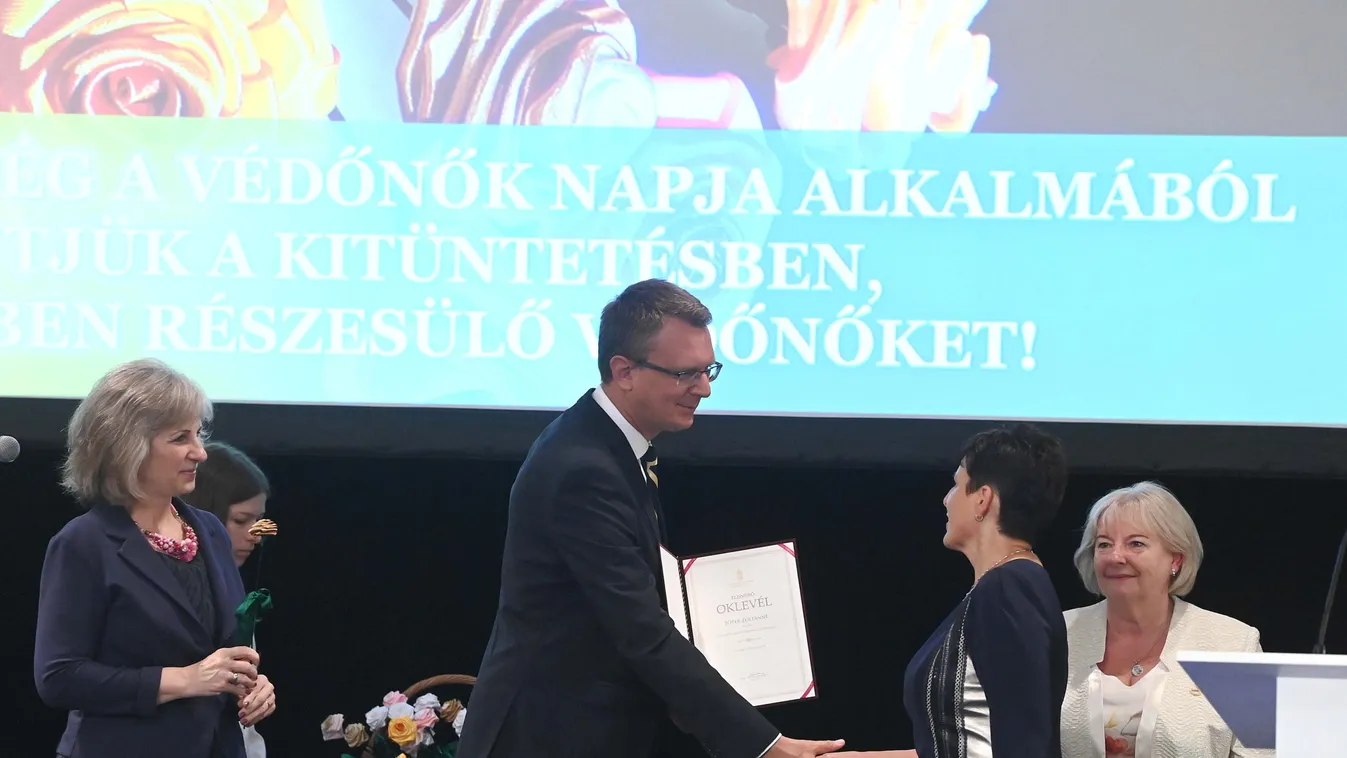 RÉTVÁRI Bence; BÁBINÉ SZOTTFRIED Gabriella