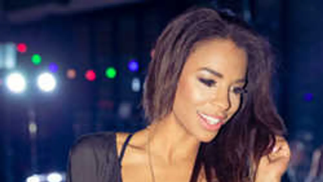 Ezt nézd: elképesztő fotón mutatta meg gömbölyödő pocakját Tücsi