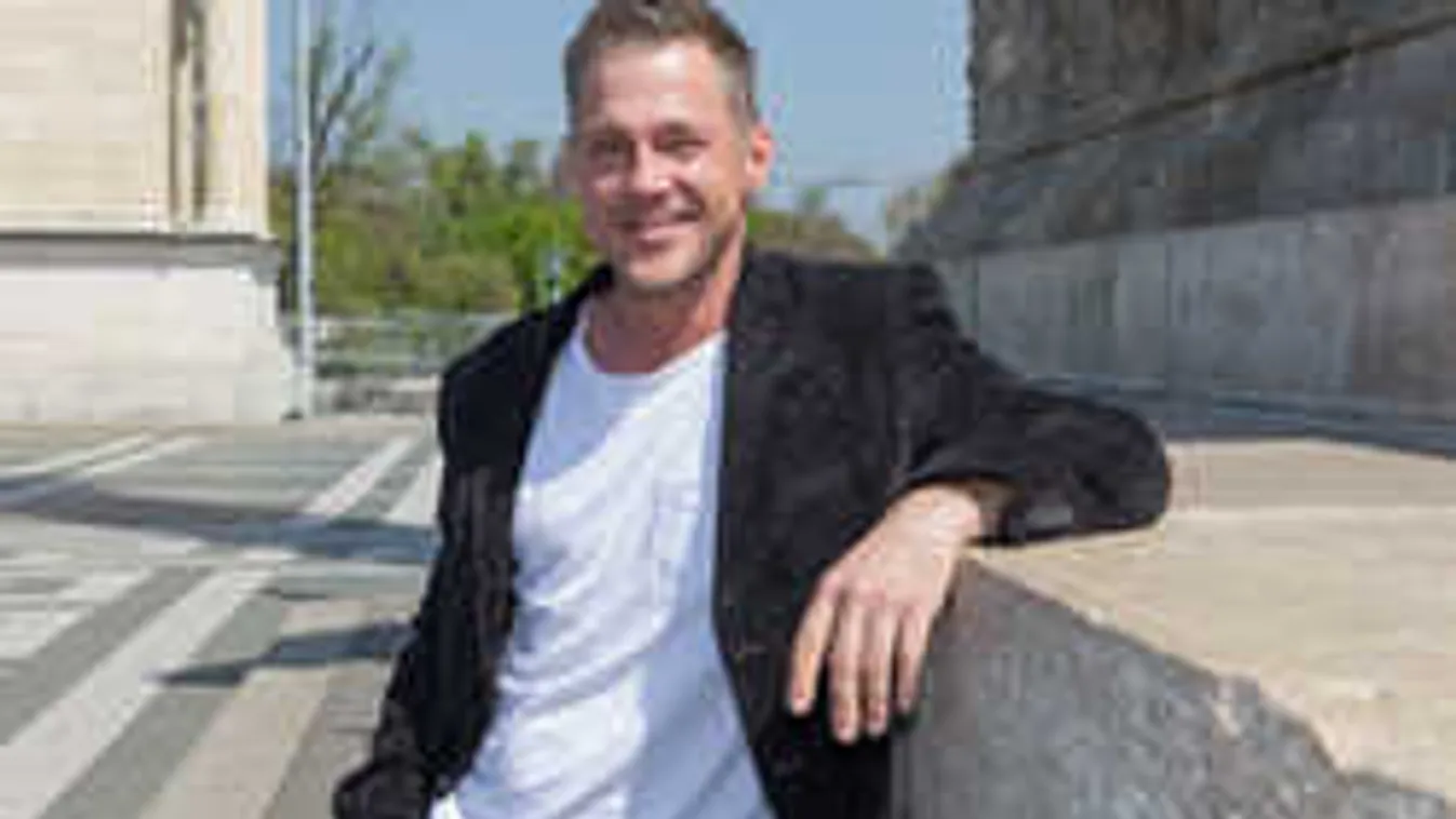 Papot hívjunk vagy orvost? Elborult az agya Hujber Ferinek!