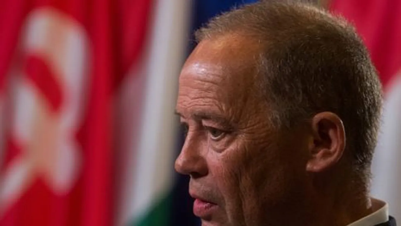 Szanyi kitálal: az MSZP-t titkos pénzügyi megállapodások szövik át