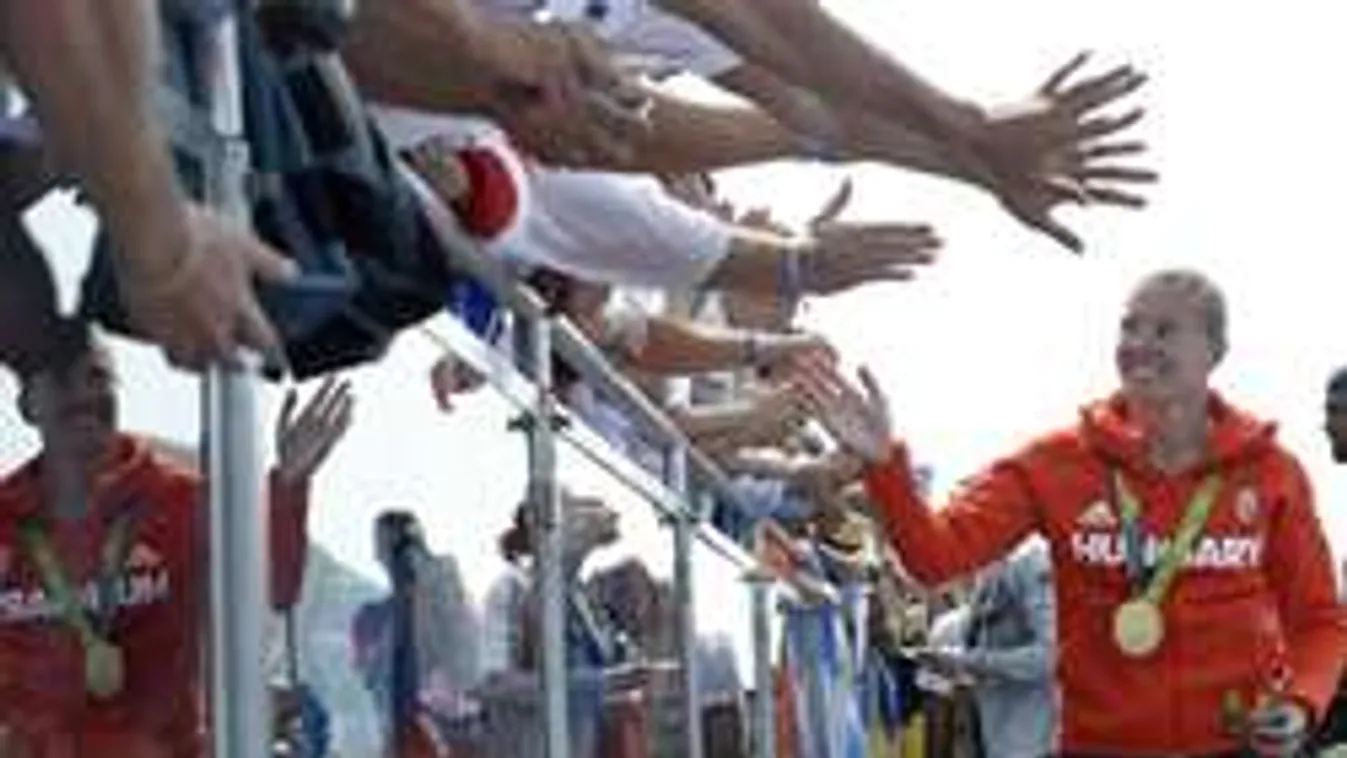 Kozák Danuta nem mondta ki, de Orbán Viktor megtette helyette