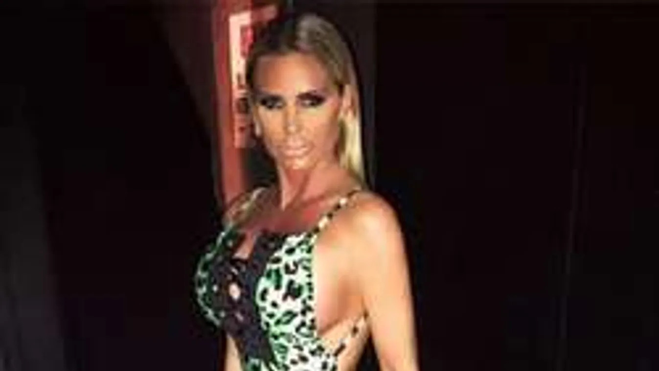 Súlyos beteg fiából űzött gúnyt részegen a hatalmas mellű világsztár!