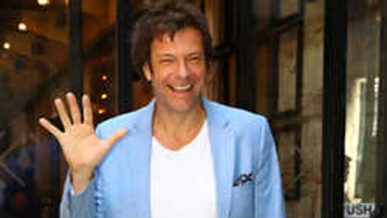 Ezt látnod kell: intim helyzetben kapták rajta Tillát