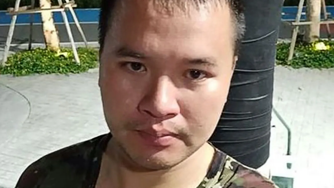 Az édesanyja kérleli az ámokfutó katonát, hogy adja fel magát