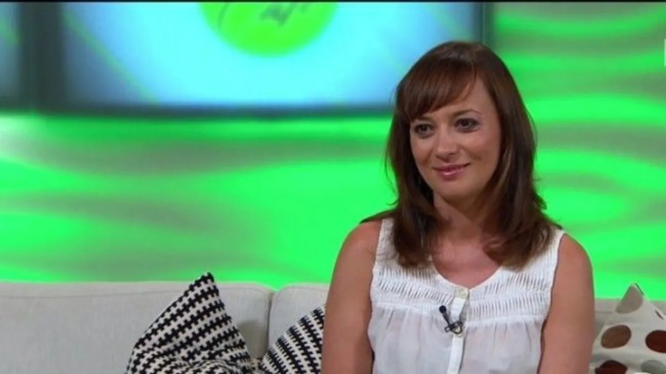 Jó ég, mit művelt az orvos Farkasházi Réka arcával - Fotó