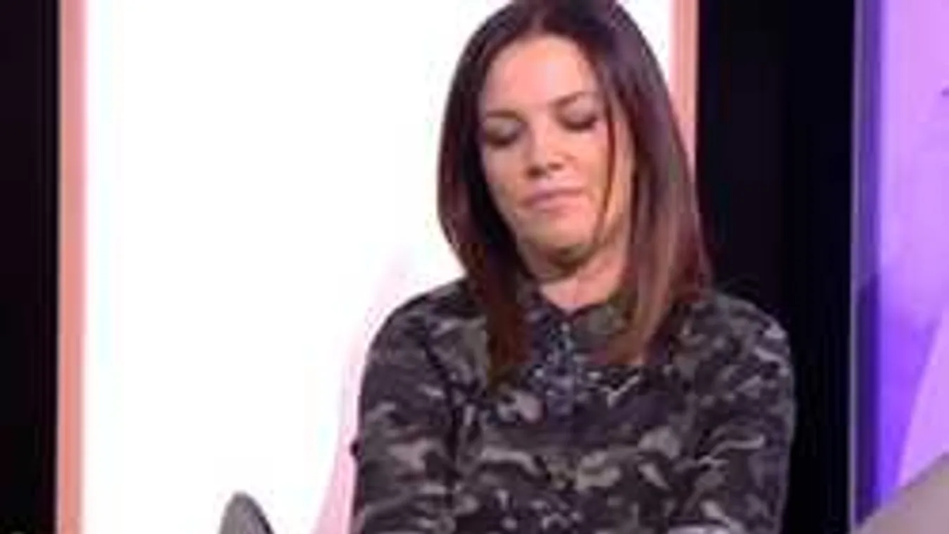 Prostituáltnak akarták megvásárolni a magyar énekesnőt!