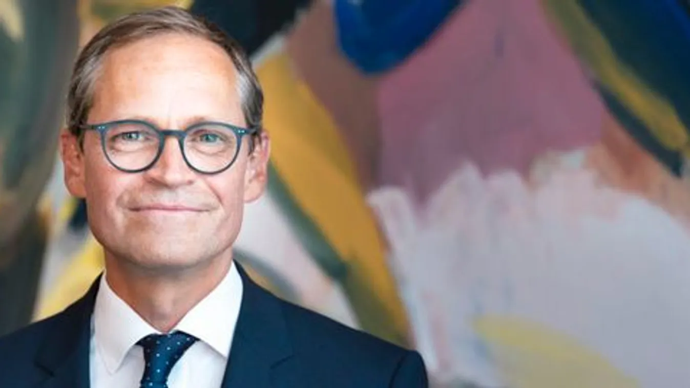 Berlin baloldali polgármestere razziát rendelt el egy nőnél, mert csúnyát írt róla a Facebookon