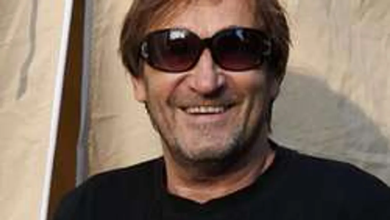 Nem hiszed el, mire készül a legendás magyar színész