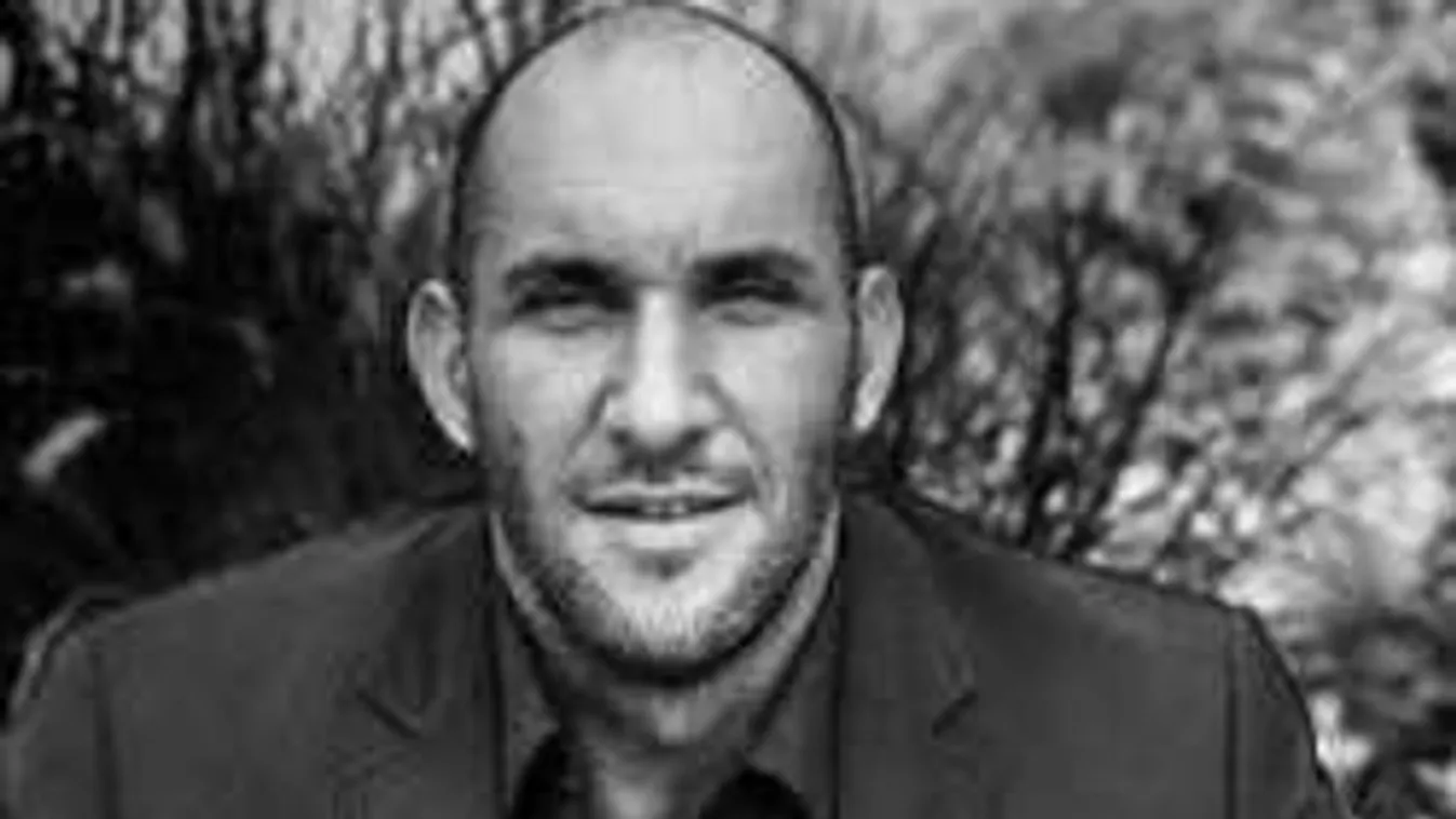 Berki elsírta magát. Bőgött, mint egy gyerek...