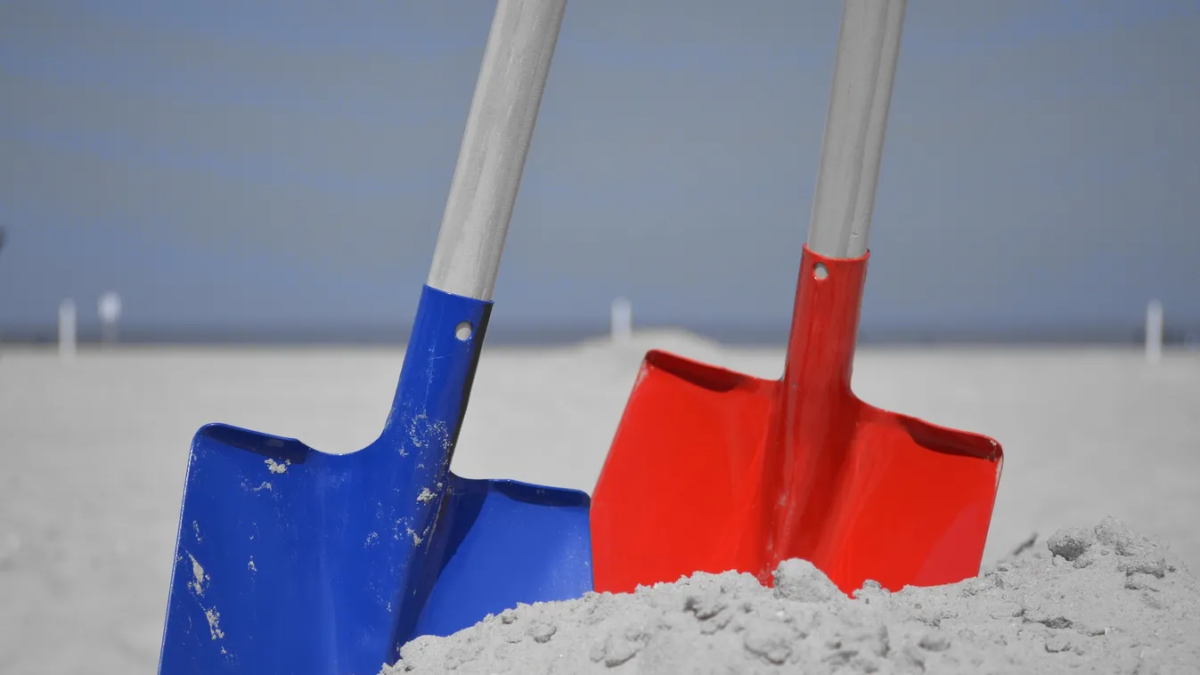 Egy ásónyéllel erőszakolta halálra zaklatóját egy 22 éves lány