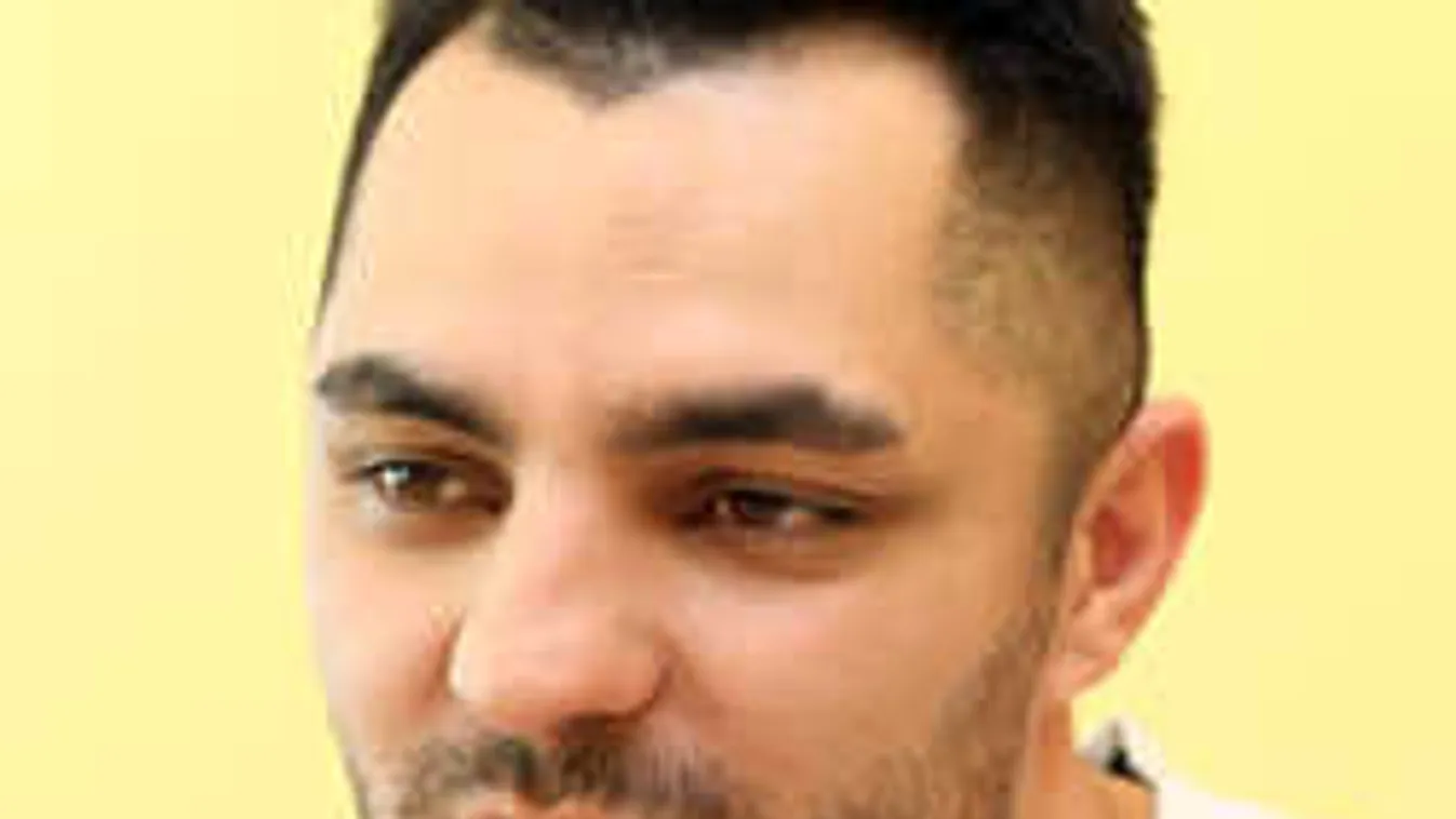 Állami gondozott gyerekeknek segít Oláh Gergő!