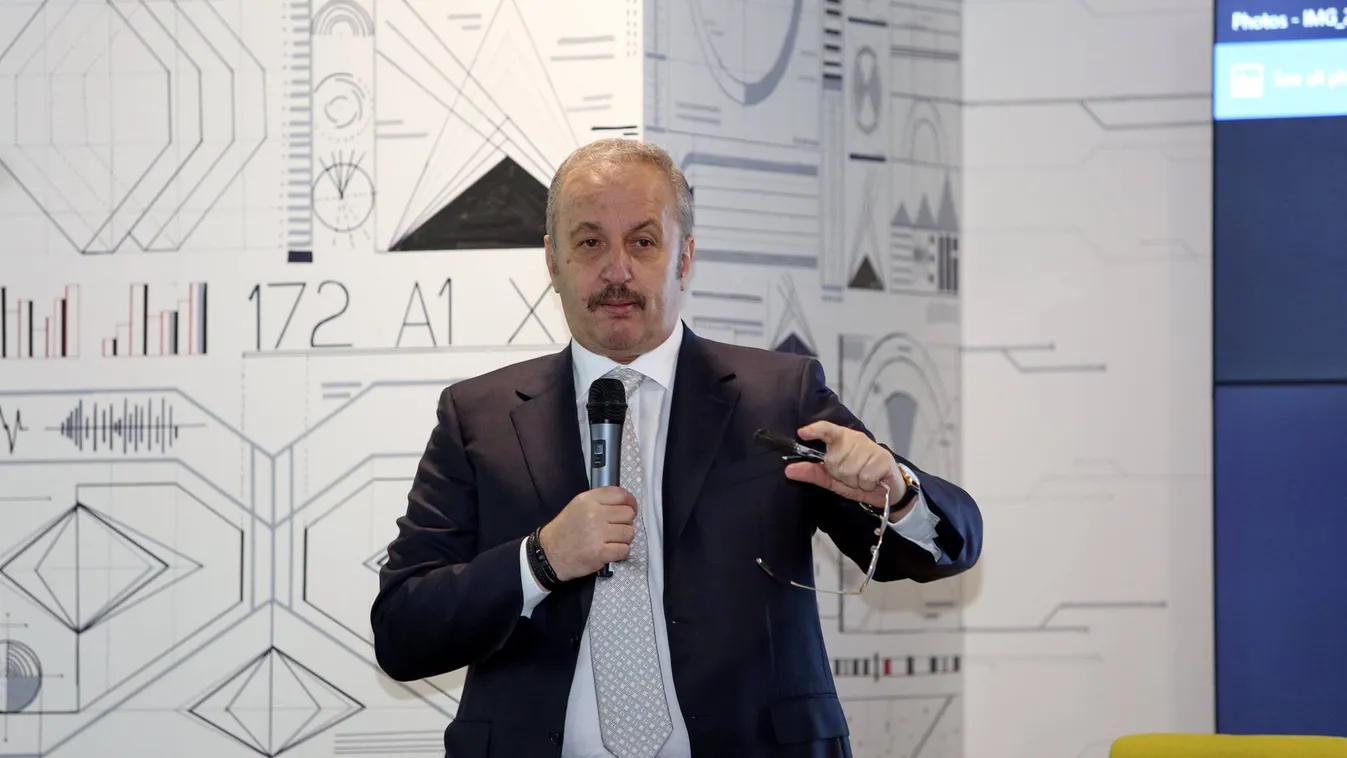 A román védelmi miniszter arról beszélt, hogy a lopás a helyi kultúra része