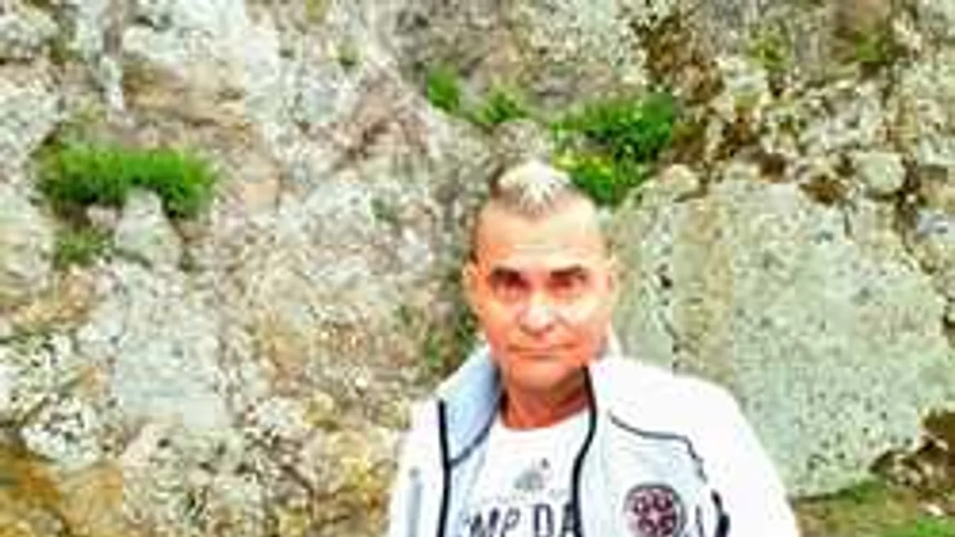 Horror, ezért halt meg a magyar énekes unokája