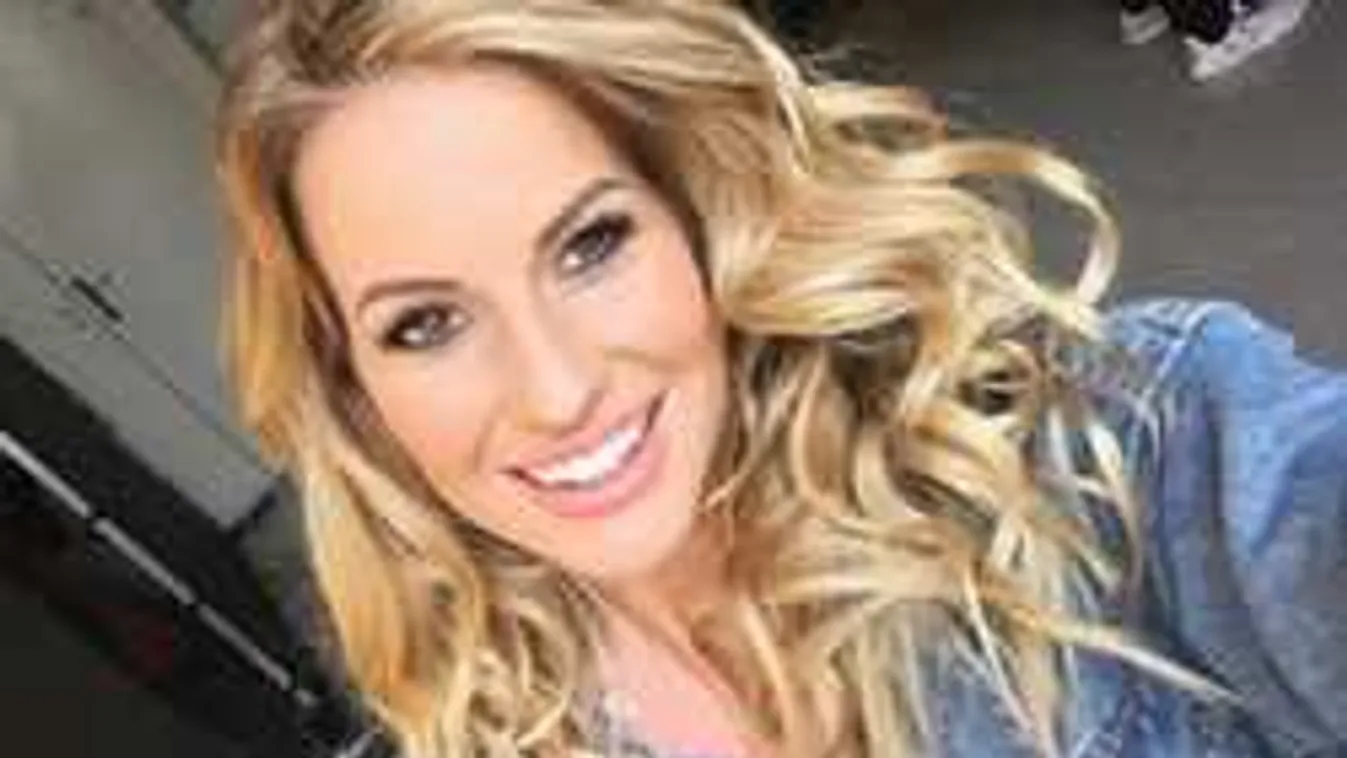 Mádai Vivin még az egyrészes fürdőruha is őrült szexin mutat - Fotó