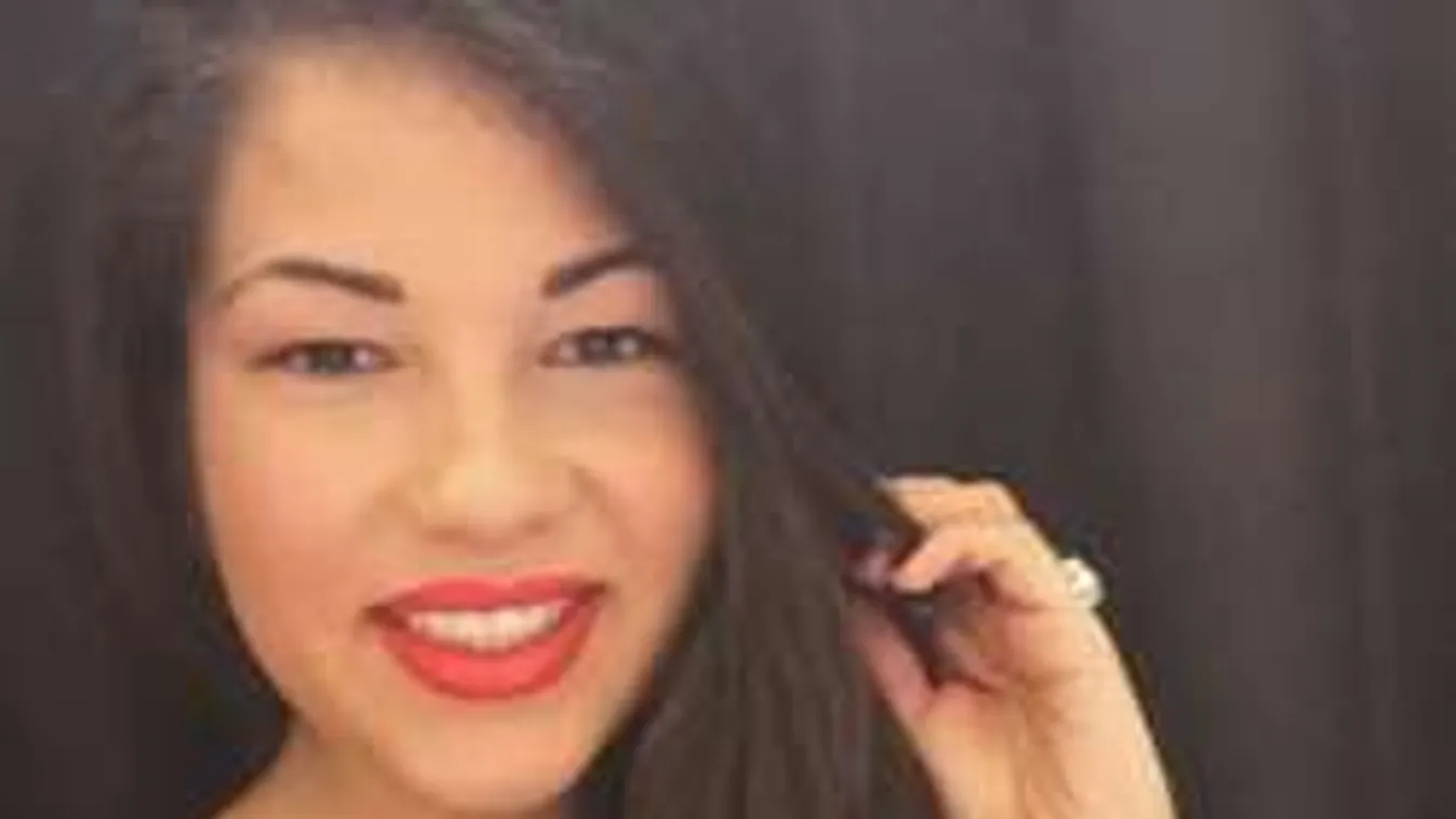 Beterpesztve, kitett mellekkel köszönti az őszt Gáspár Evelin