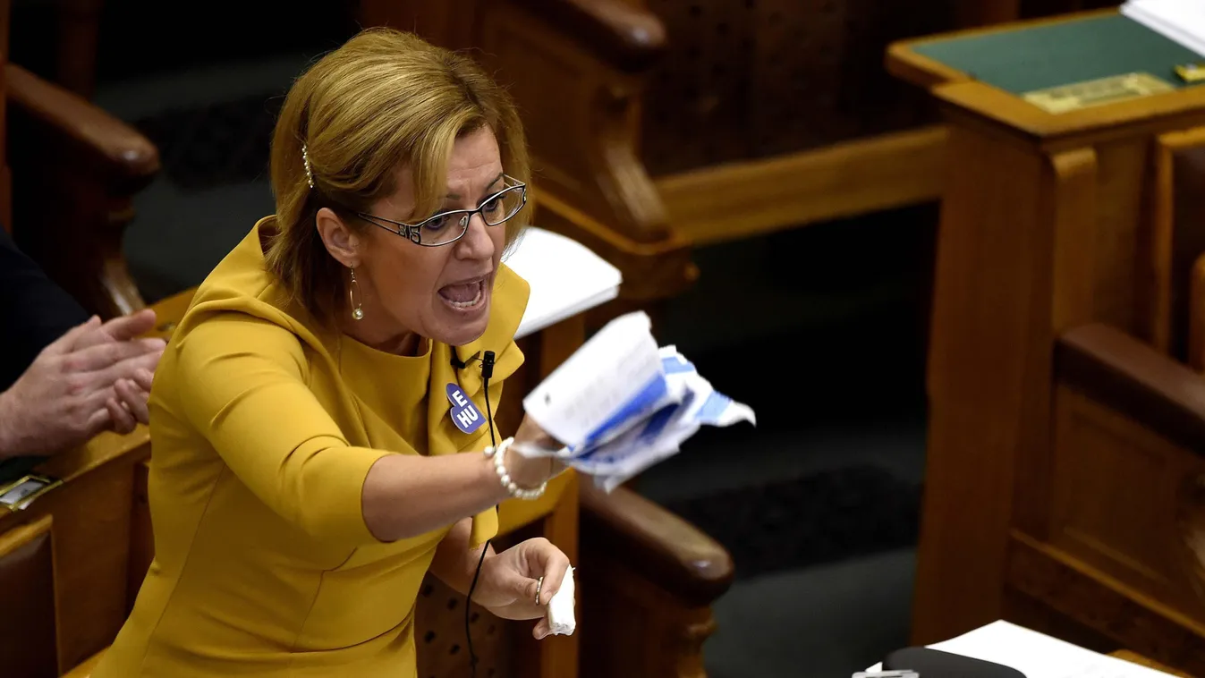 Hallgat a baloldal Bangóné diploma-ügyéről