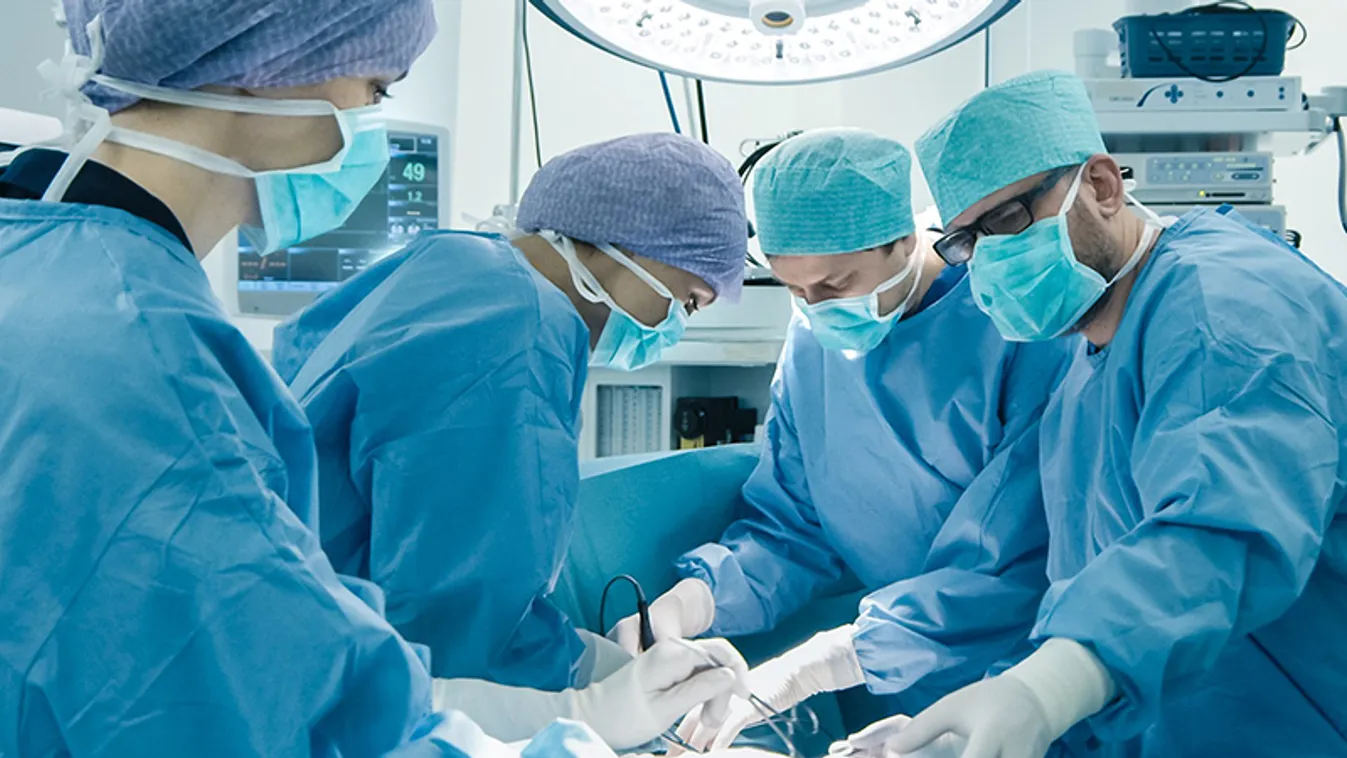 Darálóba szorult a másfél éves gyerek keze