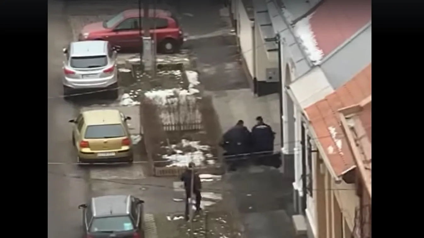 Debrecenben kiraboltak egy ékszerboltot, hajtóvadászatot indított a rendőrség – Videó