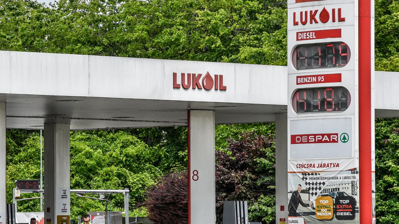 Kárpátalja: hatalmas sorok a benzinkutaknál